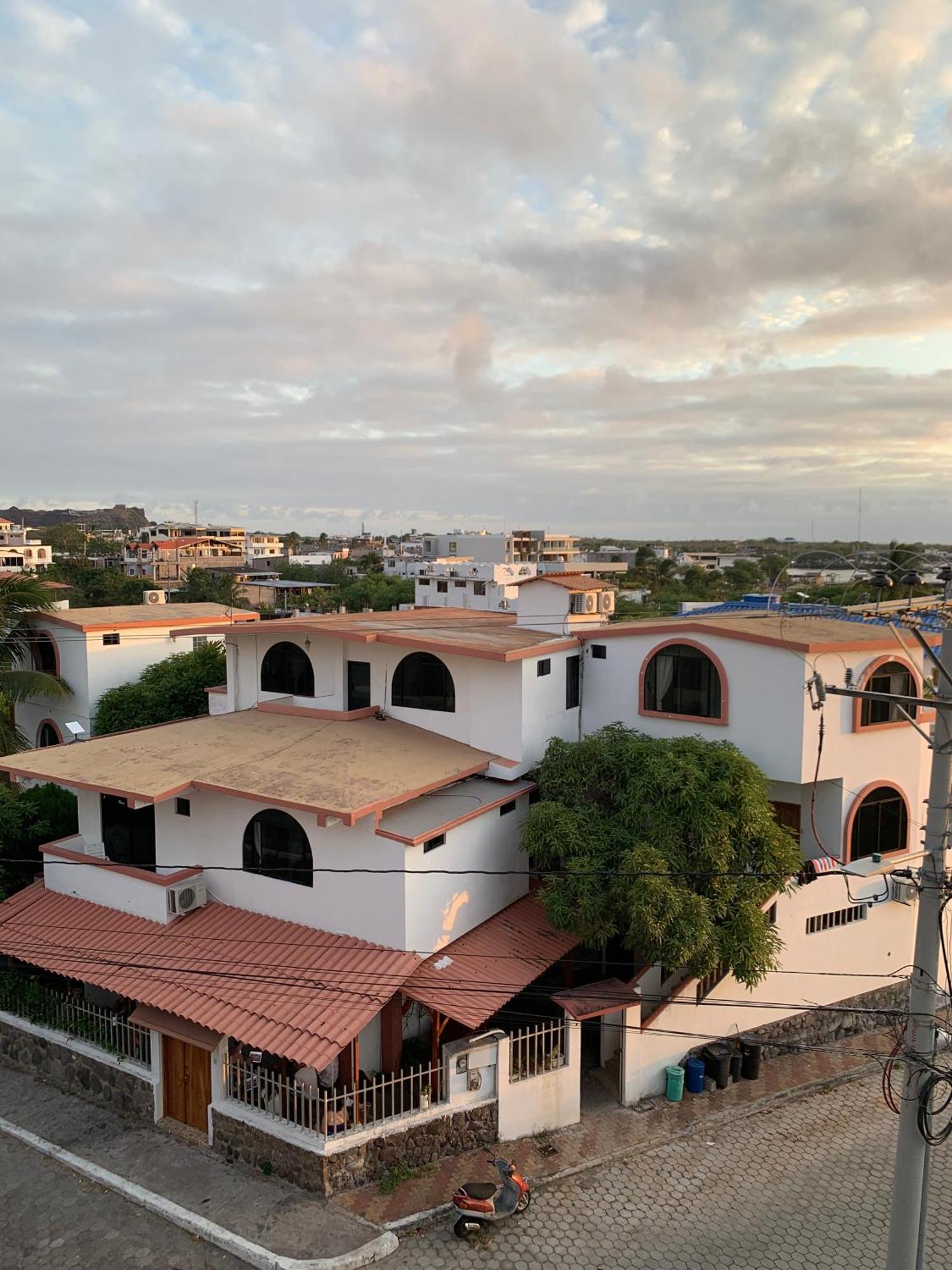 Отель Casa De Nelly Пуэрто-Бакерисо-Морено Экстерьер фото